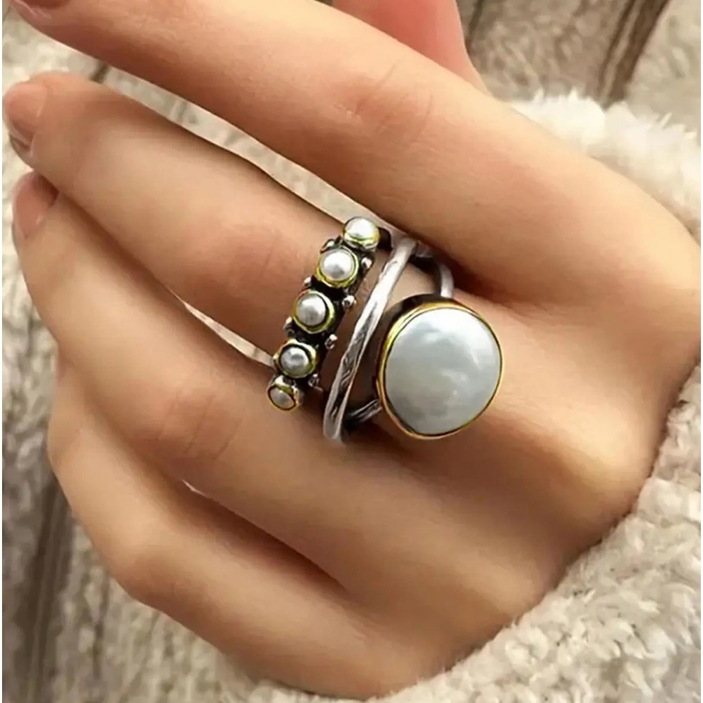 Boho inspired faux pearl decorated copper ring. Super cute and trendy!
